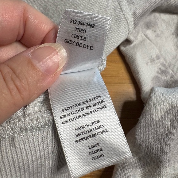 GUC Rails- Theo Gray Tie-Dye Sweatshirt. Size L - Picture 6 of 9